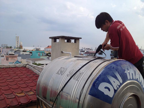 Thợ hàn bồn nước Inox, nhựa